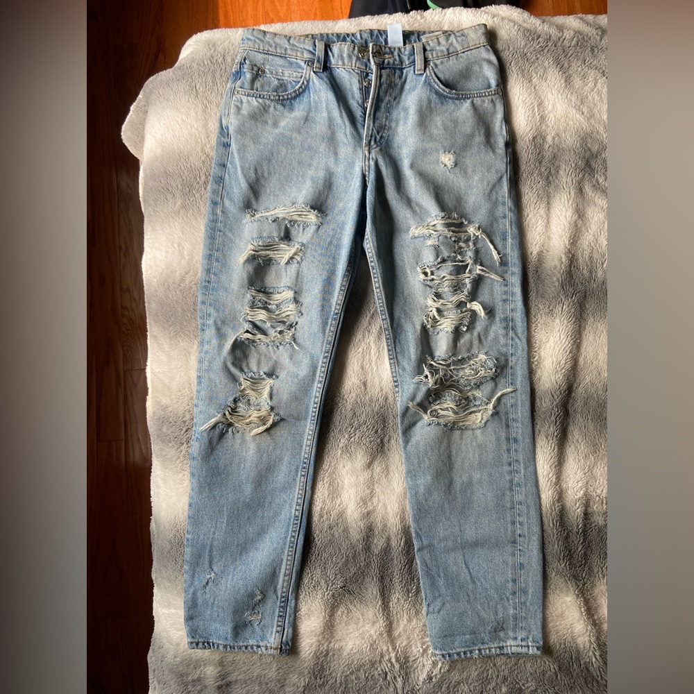 H&M Women’s Low Waisted Boyfriend Jeans